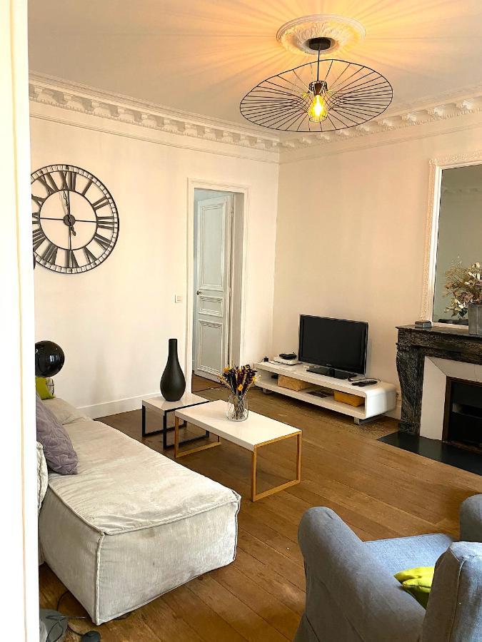 Real Parisian Apartment With 2 Bedrooms And Ac Exterior photo