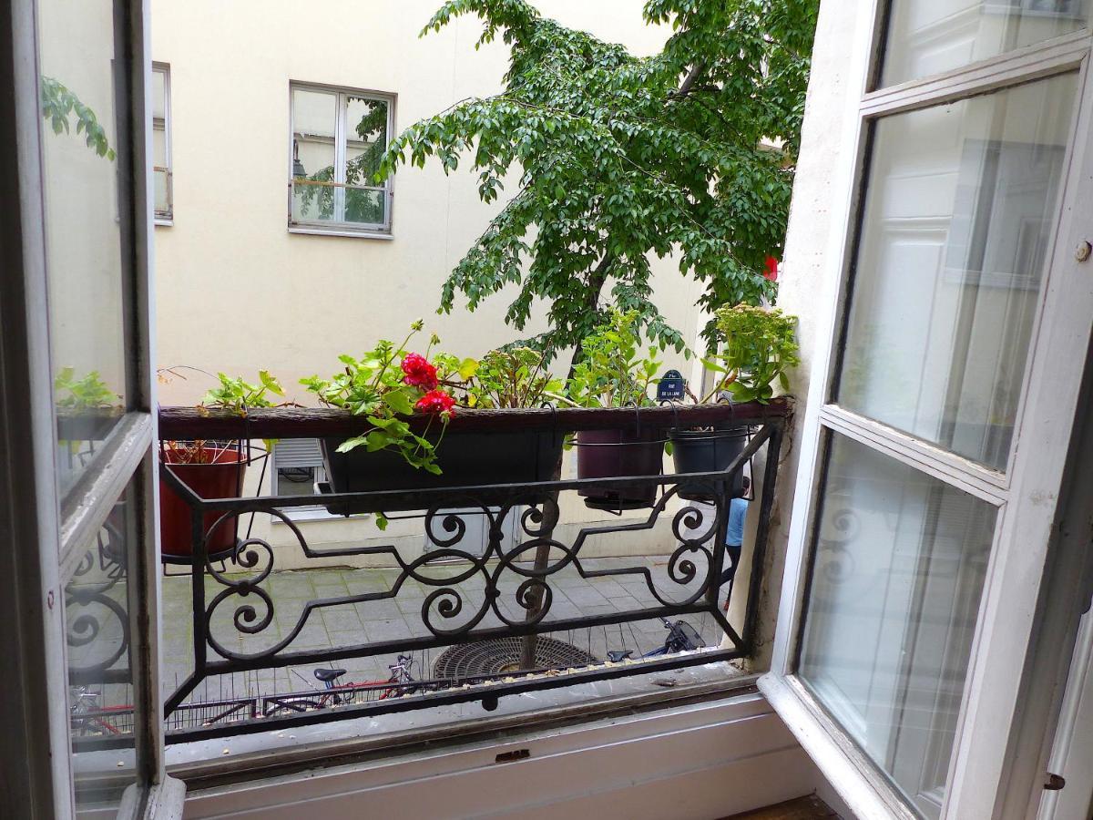 Real Parisian Apartment With 2 Bedrooms And Ac Exterior photo